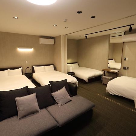 White Crystal Roomb Fukuoka (Fukuoka) Exterior foto